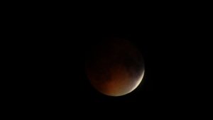 eclipse, lunar eclipse 2015, homeschool, science, space, astronomy, eclipse 2017, hope in the chaos